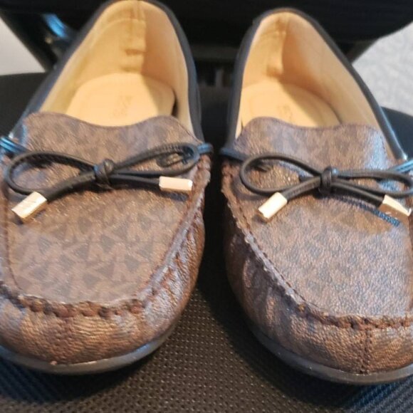 NEW MICHAEL KORS FLATS MOCCASIN SIZE 11 SOFT WALKING SHOES - Picture 2 of 5